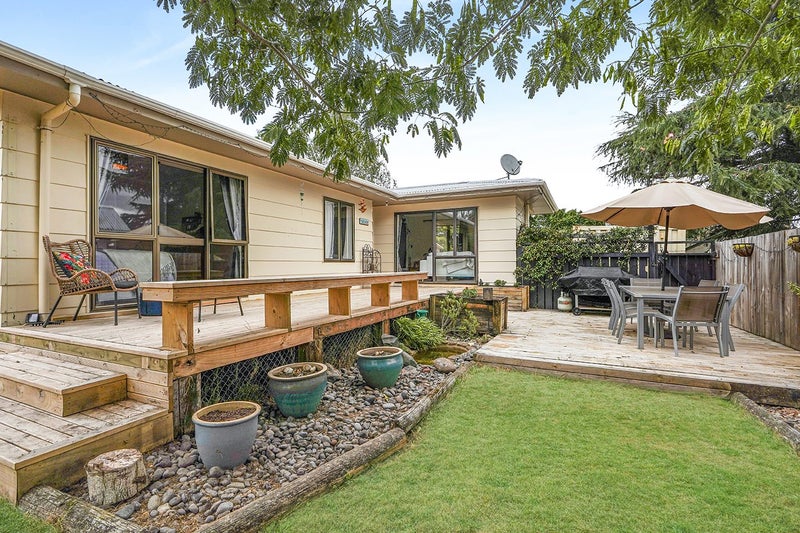 20 Riley Place, Fitzroy, Hamilton - Carousel 1