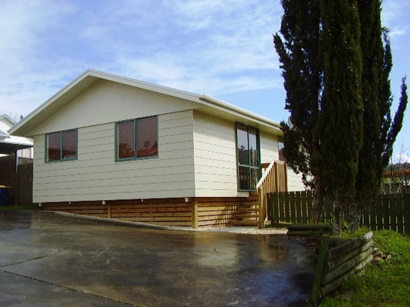 19 Taranui Place, Henderson, Auckland - Carousel 1