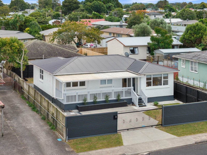 43 President Avenue, Papakura, Papakura - Carousel 1