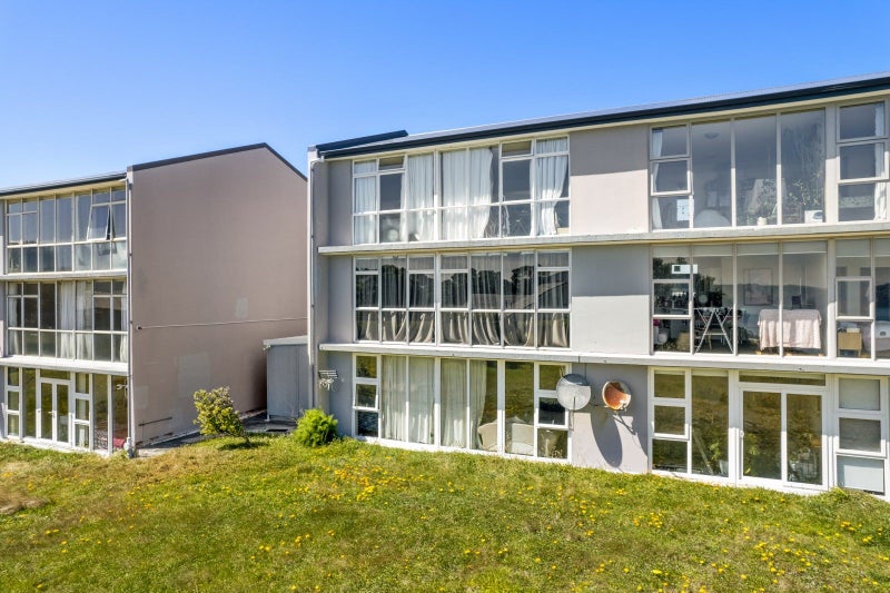 B4/23 Rangitane Street, Maupuia, Wellington - Carousel 2