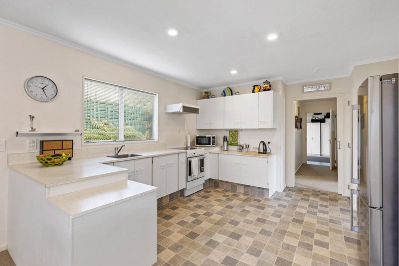 2/7 Katie Lane, Dallington, Christchurch - Carousel 2