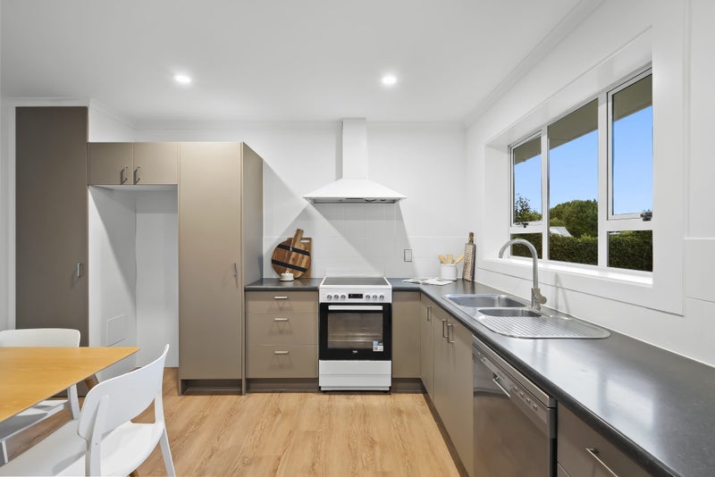 27 Liverton Crescent, Bishopdale, Christchurch - Carousel 2