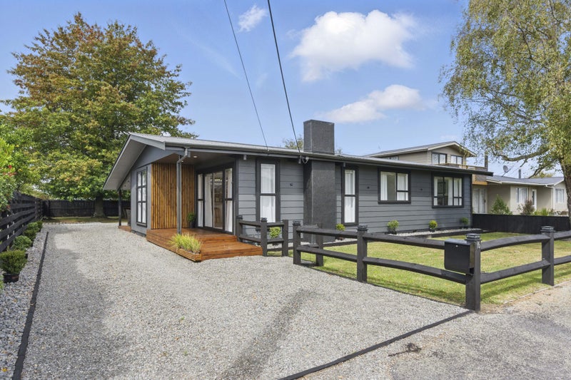 16 Oak Street, Masterton, Masterton - Carousel 21