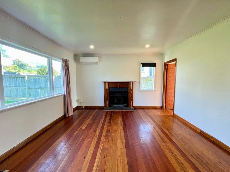 55 Beaubank Road, Kelston, Auckland - Carousel 2