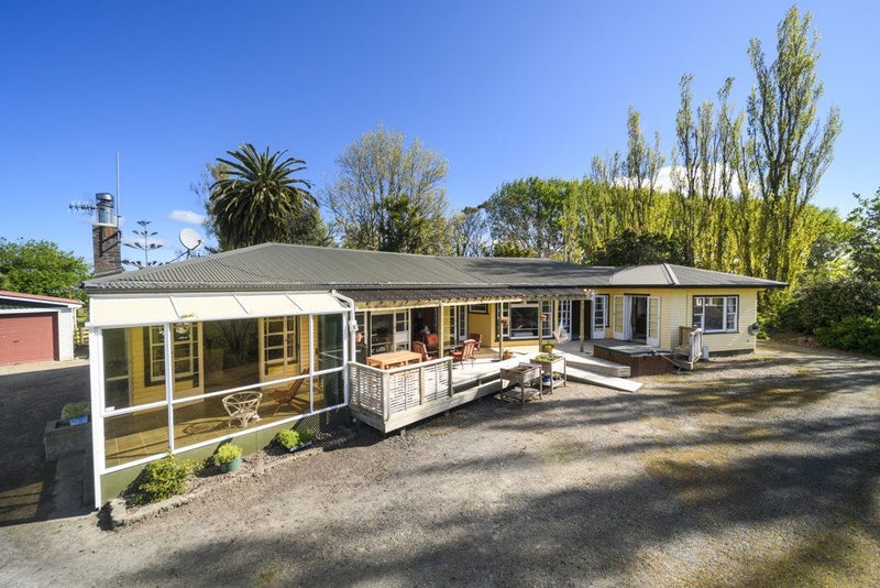 1136 Rangitikei Line, Newbury, Palmerston North - Carousel 1