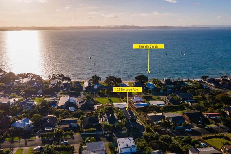 22 De Luen Avenue, Tindalls Beach, Rodney, Auckland - Carousel 2