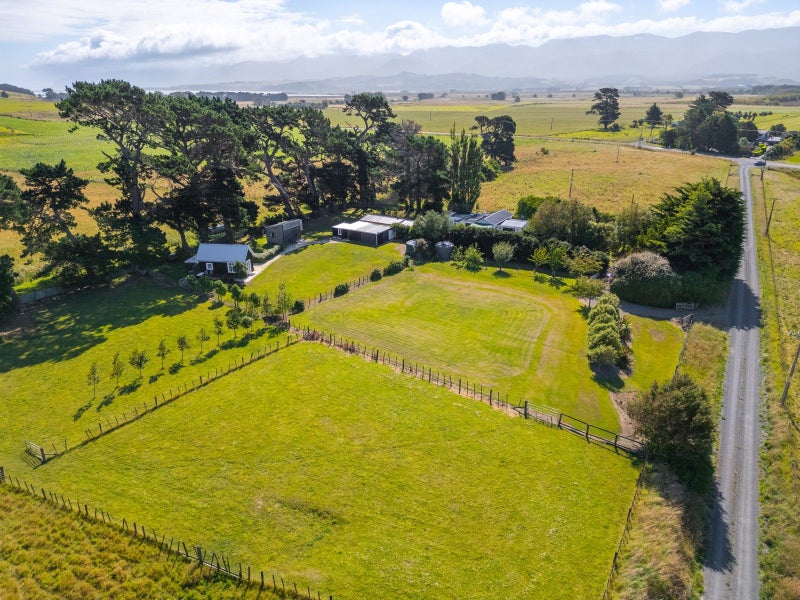 3109 Lake Ferry Road, Lake Ferry, Featherston - Carousel 36
