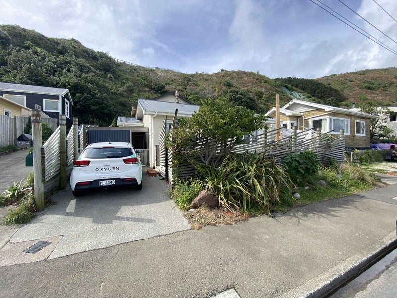 36 Moa Point Road, Moa Point, Wellington - Carousel 17