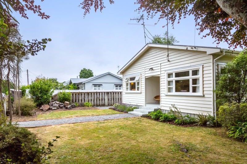 12A Kuratawhiti Street, Greytown - Carousel 2