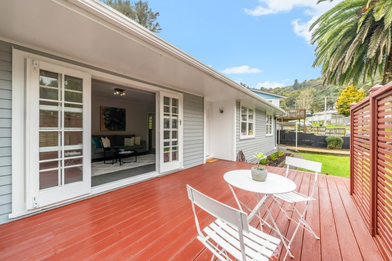 5 John Street, Stokes Valley, Lower Hutt - Carousel 1