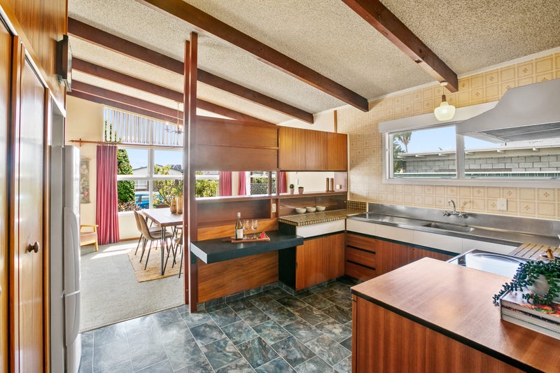 3 Cumberland Street, Merrilands, New Plymouth - Carousel 2