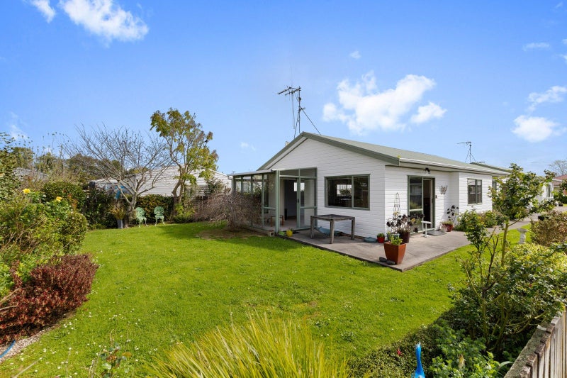 11 Bradley Street, Paeroa - Carousel 1