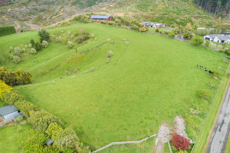 41 Guyland Drive, Turitea, Palmerston North - Carousel 2