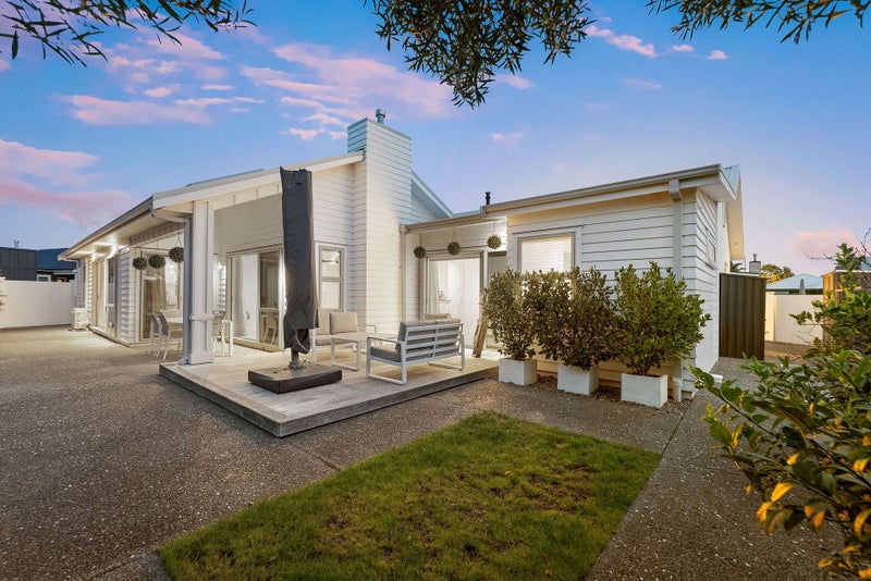 1 Astelia Lane, Papamoa Beach, Papamoa - Carousel 2