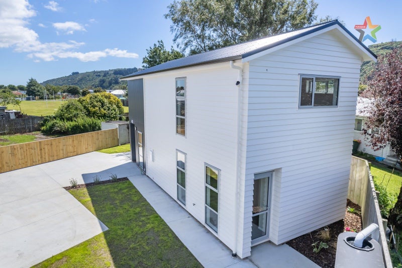 29B Farmer Crescent, Taita, Lower Hutt - Carousel 1
