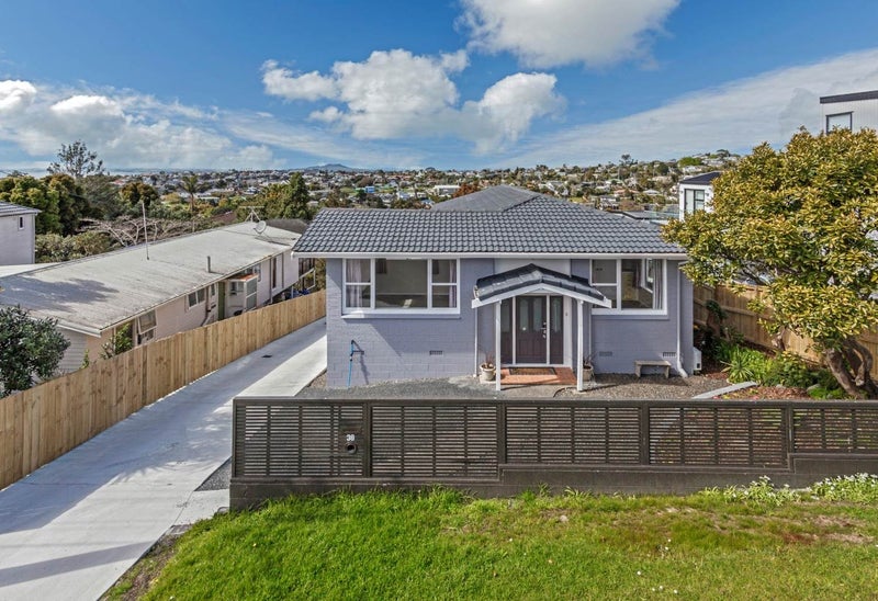 38 Arran Road, Browns Bay, Auckland - Carousel 2