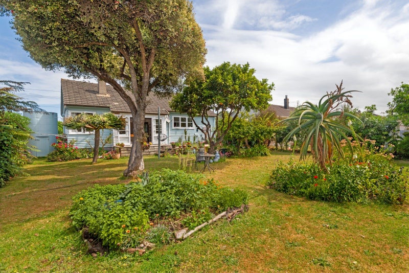 37 Anzac Street, Gisborne - Carousel 1