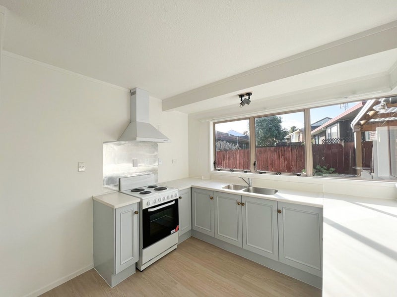 81 Aberfeldy Avenue, Highland Park, Auckland - Carousel 2