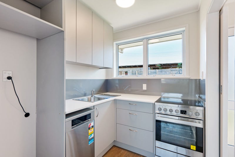 1/82 Buckland Road, Mangere East, Auckland - Carousel 2