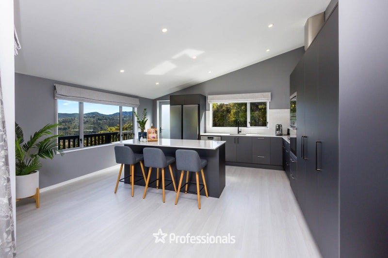 83 Mount Marua Way, Timberlea, Upper Hutt - Carousel 1