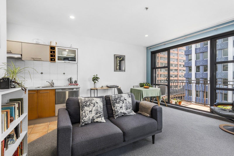 8E/154 The Terrace, Wellington Central, Wellington - Carousel 1