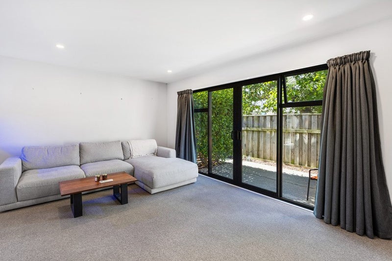 6/34 John Campbell Crescent, Hillmorton, Christchurch - Carousel 2