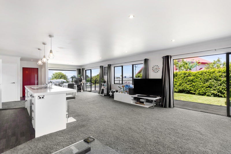 32A Bath Street, Brighton, Dunedin - Carousel 2