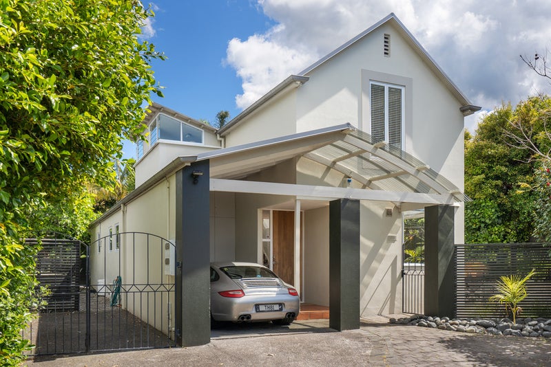 2/22 Regina Street, Westmere, Auckland - Carousel 1