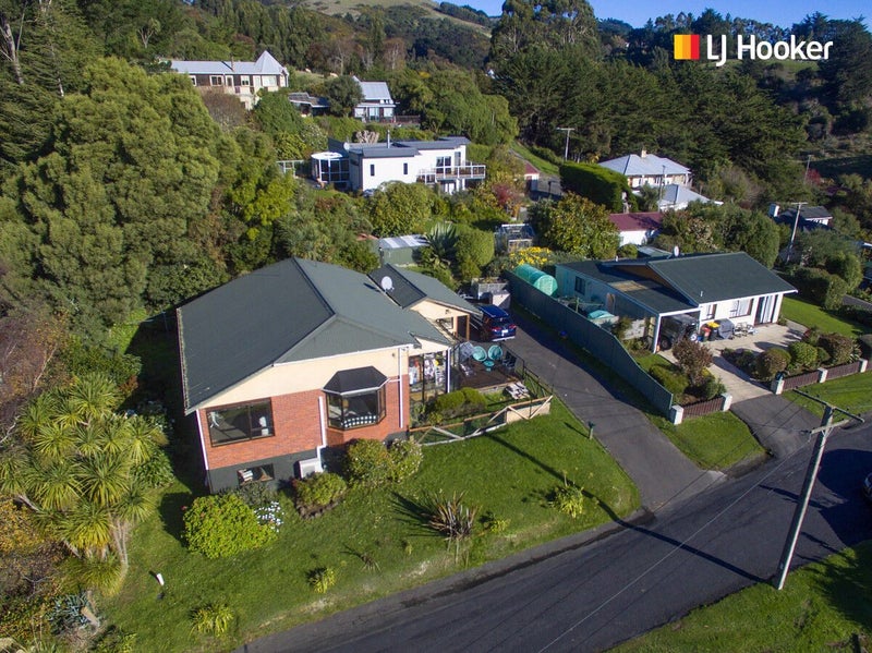 10 Sherwood Street, Portobello, Dunedin - Carousel 24