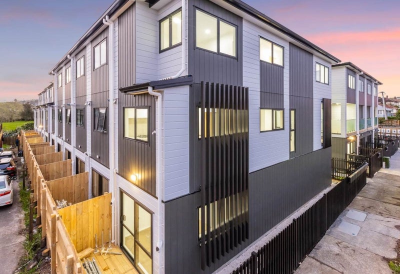 7/717 Sandringham Road Extension, Wesley, Auckland - Carousel 1