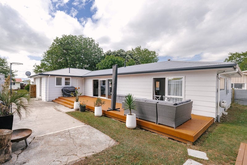 35 Stillwater Place, Westbrook, Palmerston North - Carousel 1