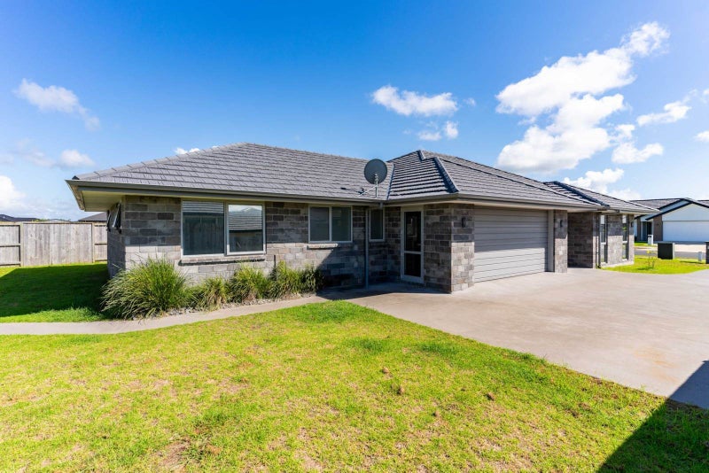 30 Kaurinui Crescent, One Tree Point - Carousel 1