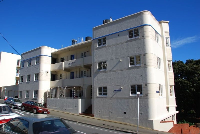 82 Majoribanks Street, Mount Victoria, Wellington - Carousel 1
