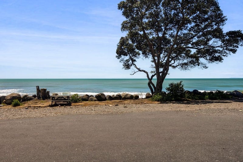 20 Onaero Beach Road, Onaero, Waitara - Carousel 20