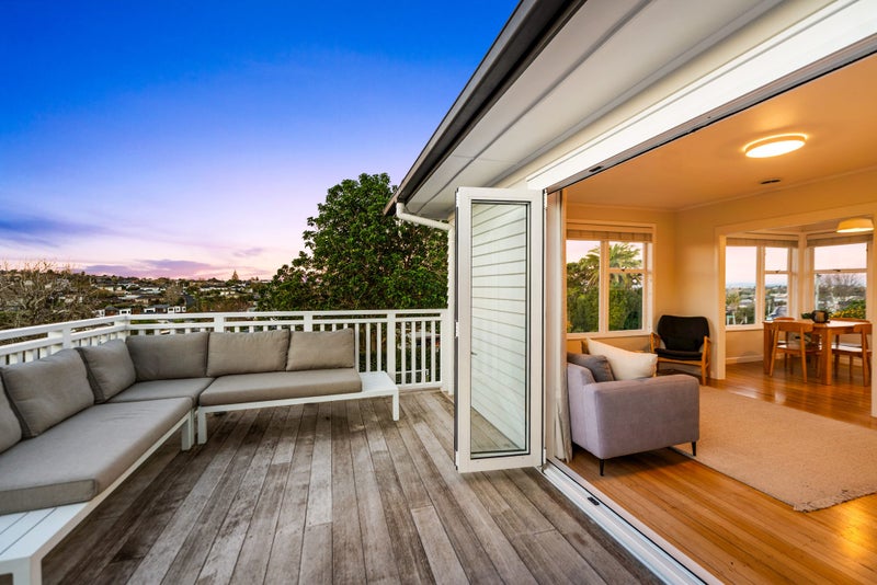 1/58 Corunna Road, Milford, Auckland - Carousel 2