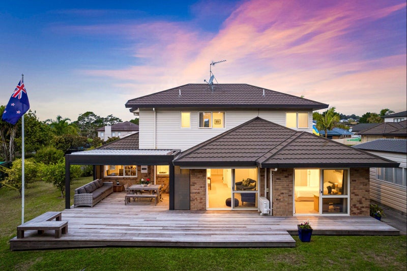 73 Te Wharau Drive, Greenhithe, Auckland - Carousel 1