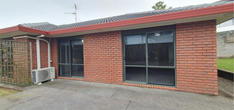 2/13 Main Highway, Ellerslie, Auckland - Carousel 1