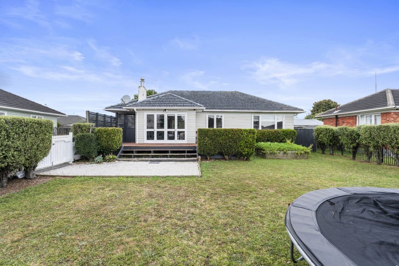 1/74 Sutton Crescent, Papakura, Papakura - Carousel 1