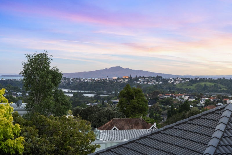 2/37 Victoria Avenue, Remuera, Auckland - Carousel 1