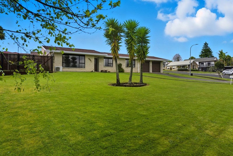 10 Edgehill Place, Te Puke, Te Puke - Carousel 2