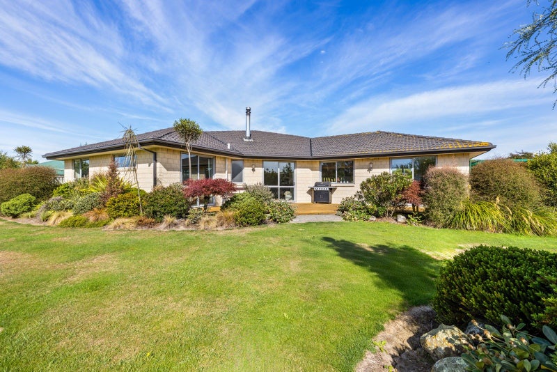 12 Willowside Place, Amberley, Amberley - Carousel 1