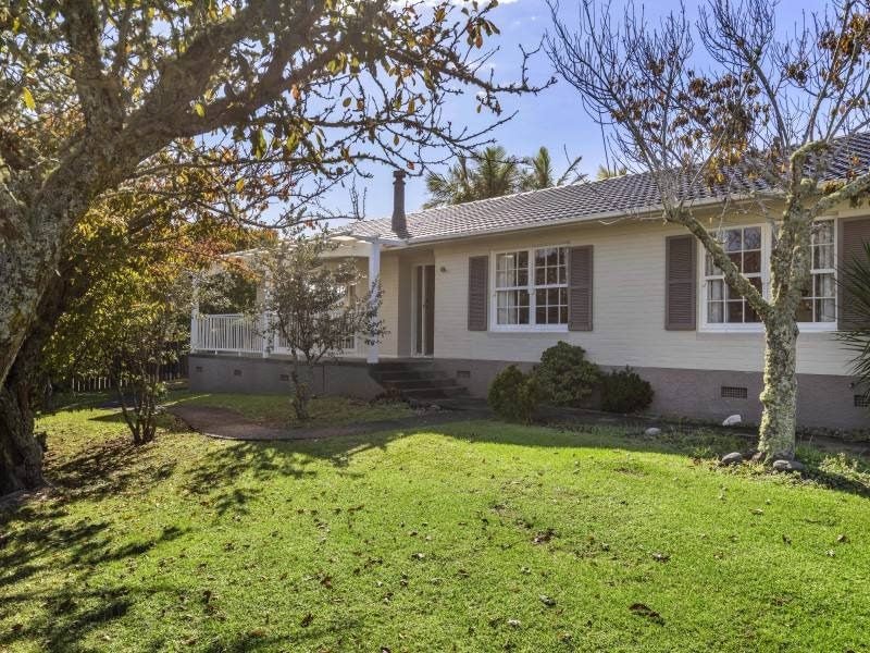 11 Fielding Crescent, Farm Cove, Auckland - Carousel 1