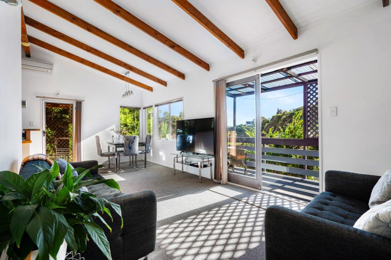 94 Milton Road, Bluff Hill, Napier - Carousel 2