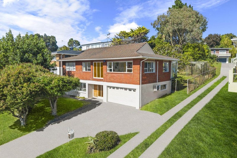 6 Prestige Place, Castor Bay, Auckland - Carousel 1