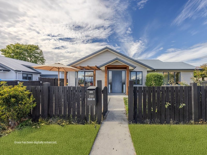 208 Warren Street, Wanaka - Carousel 1
