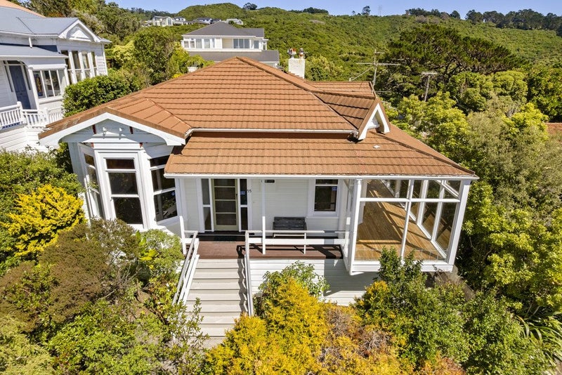 55 Apuka Street, Brooklyn, Wellington - Carousel 1