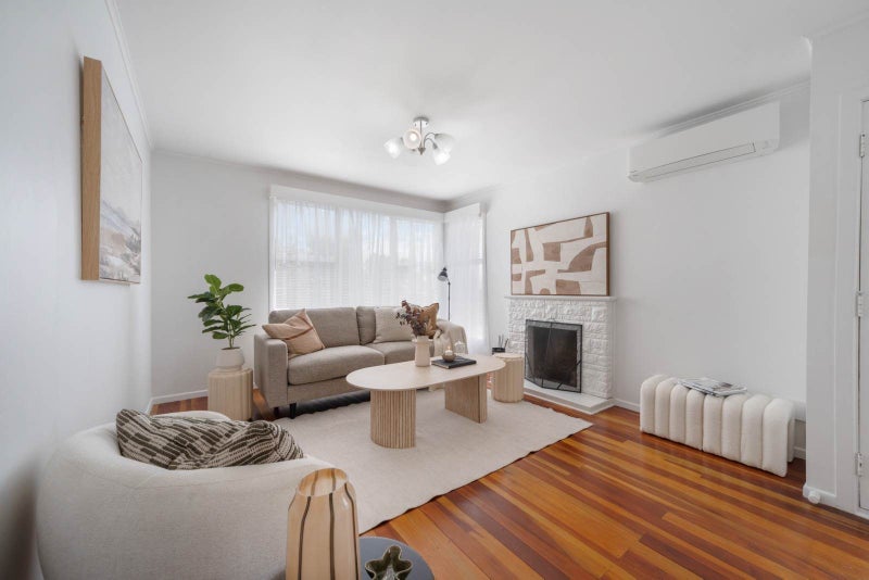 22 Kirrie Avenue, Te Atatu South, Auckland - Carousel 1