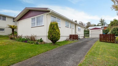 9 Paradise Terrace, Taihape - Carousel 1
