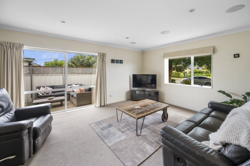 396 Southland Place, Raureka, Hastings - Carousel 2