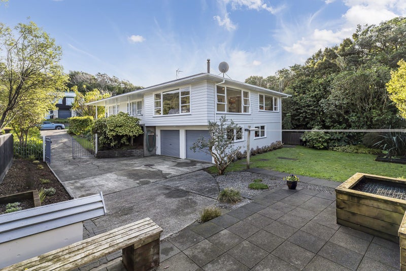 108 Oriel Avenue, Tawa, Wellington - Carousel 2